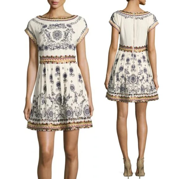 NWT Alice + Olivia Gertie Mini Dress Embroidered Floral Pattern In White Sz 10 - Picture 2 of 13